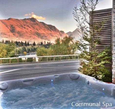 Modern Executive Living In Pounamu Квінстаун Екстер'єр фото