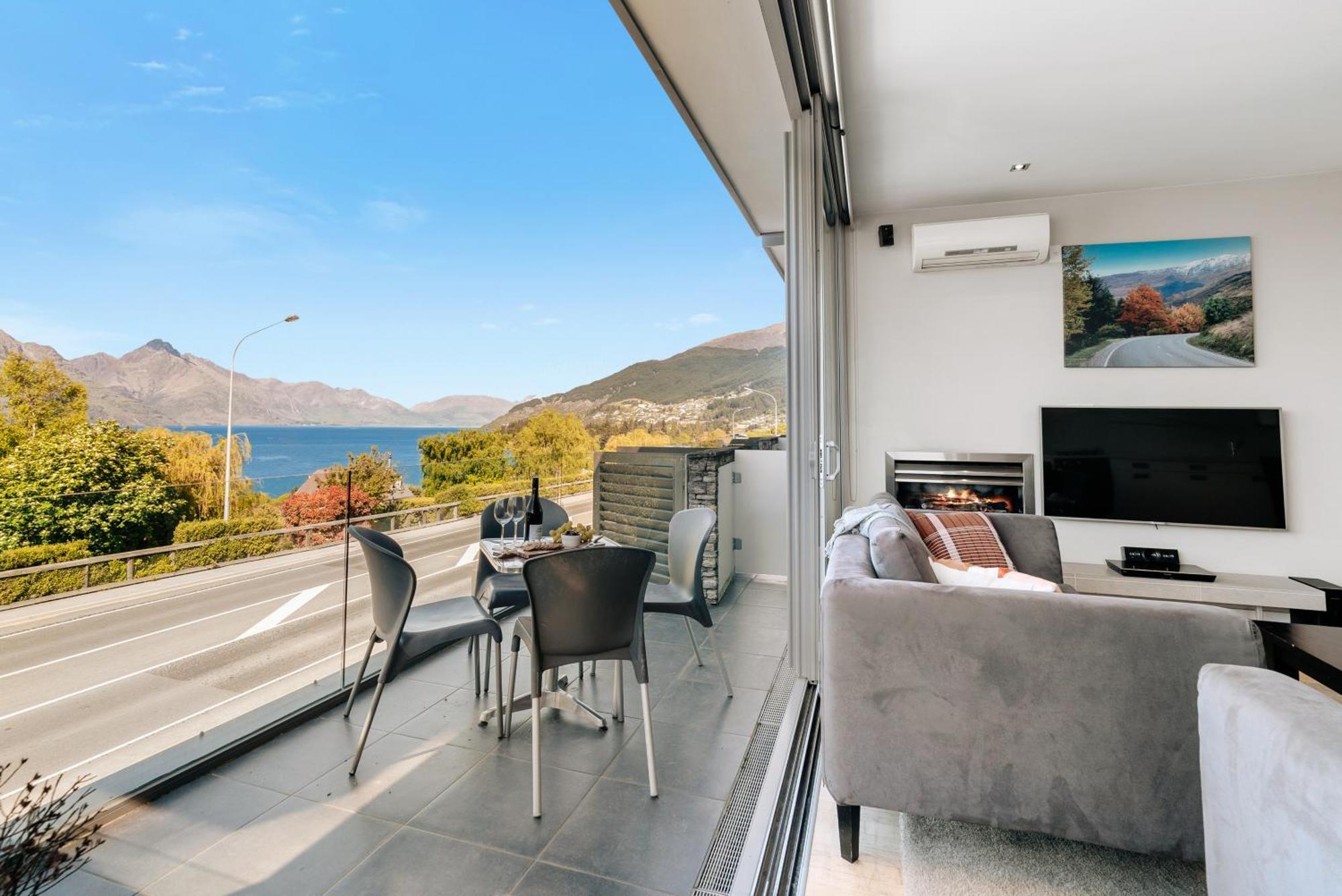 Modern Executive Living In Pounamu Квінстаун Екстер'єр фото